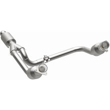 Load image into Gallery viewer, Magnaflow 14-15 Chevrolet Silverado 1500 5.3L Direct-Fit Catalytic Converter - Additional View 13