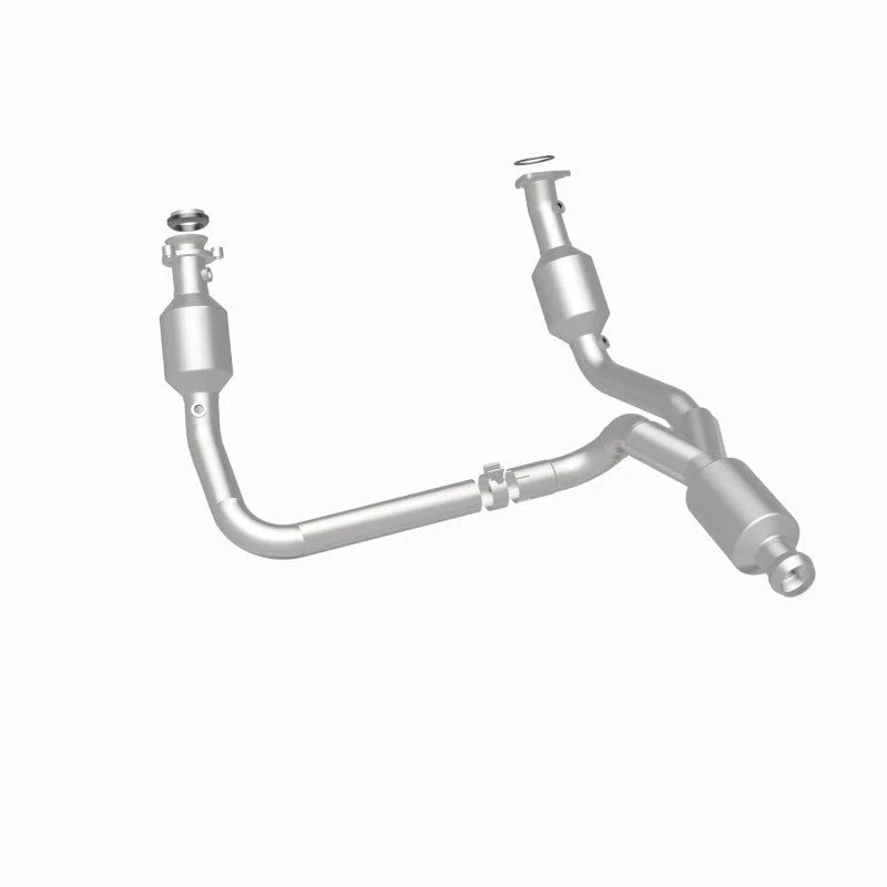 Magnaflow 14-15 Chevrolet Silverado 1500 Underbody 4.3L / 5.3L Direct-Fit Catalytic Converter - Side View