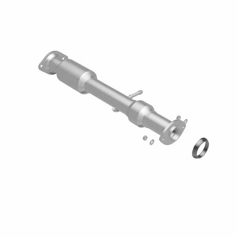 Magnaflow 14-15 Toyota Highlander 3.5L Direct Fit Converter - Side View