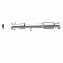 Load image into Gallery viewer, Magnaflow 14-15 Toyota Highlander 3.5L Direct Fit Converter - Additional View 6