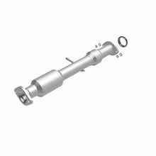 Load image into Gallery viewer, Magnaflow 14-15 Toyota Highlander 3.5L Direct Fit Converter - Additional View 15