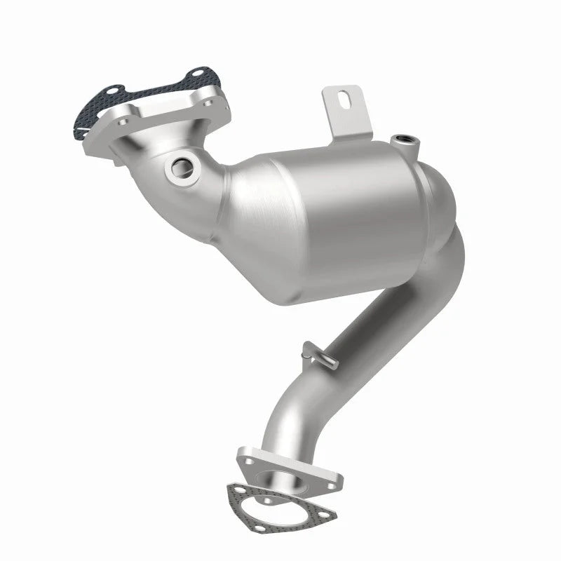 Magnaflow 14-17 Jeep Cherokee 3.2L Direct Fit Converter - Installation View