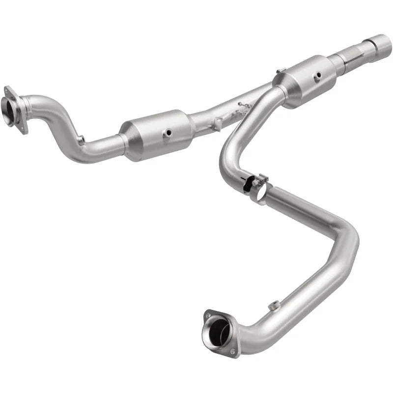 Magnaflow 14-18 2500 V8 6.4 OEM Underbody Direct Fit Converter - Main Product View