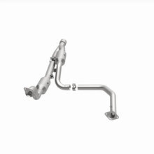 Load image into Gallery viewer, Magnaflow 14-18 2500 V8 6.4 OEM Underbody Direct Fit Converter - Additional View 5