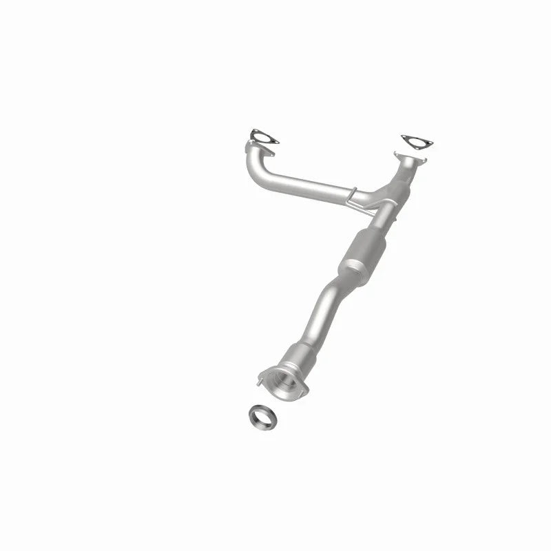 Magnaflow 15-16 Chevrolet Colorado 3.6L Direct Fit Converter - Installation View
