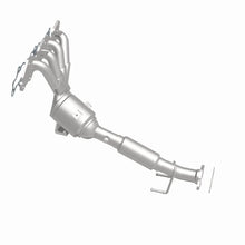 Load image into Gallery viewer, Magnaflow 15-17 C-Max L4 2 OEM Manifold Direct Fit Converter - Additional View 6