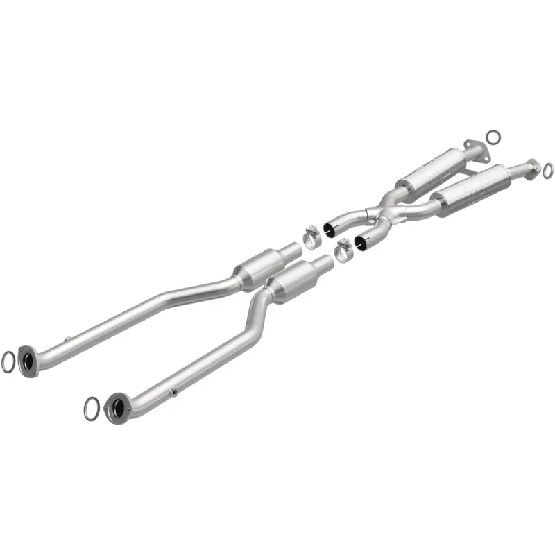 Magnaflow 15-17 RC350 V6 3.5 OEM Underbody Direct Fit Converter - Main Product View