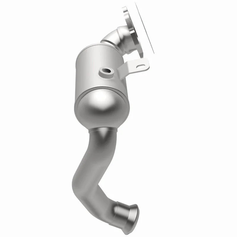 Magnaflow 17-18 Pacifica V6 3.6 OEM Underbody Direct Fit Converter - Side View