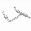Load image into Gallery viewer, Magnaflow 18-20 Chevrolet Express 2500 Single Underbody 4.3L Direct Fit Catalytic Converter - Additional View 14