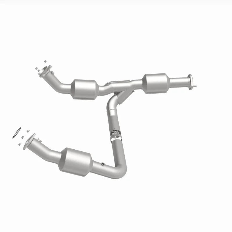 Magnaflow 18-20 Chevrolet Express 2500 Single Underbody 4.3L Direct Fit Catalytic Converter - Additional View 16