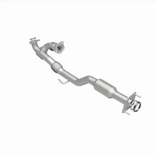 Load image into Gallery viewer, Magnaflow 18-20 Infiniti QX60 REAR Underbody 3.5L Direct Fit Converter - Additional View 7