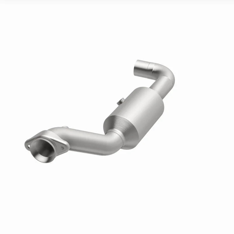 Magnaflow 18-21 Ford Expedition Left Underbody 3.5L Direct Fit Catalytic Converter - Side View