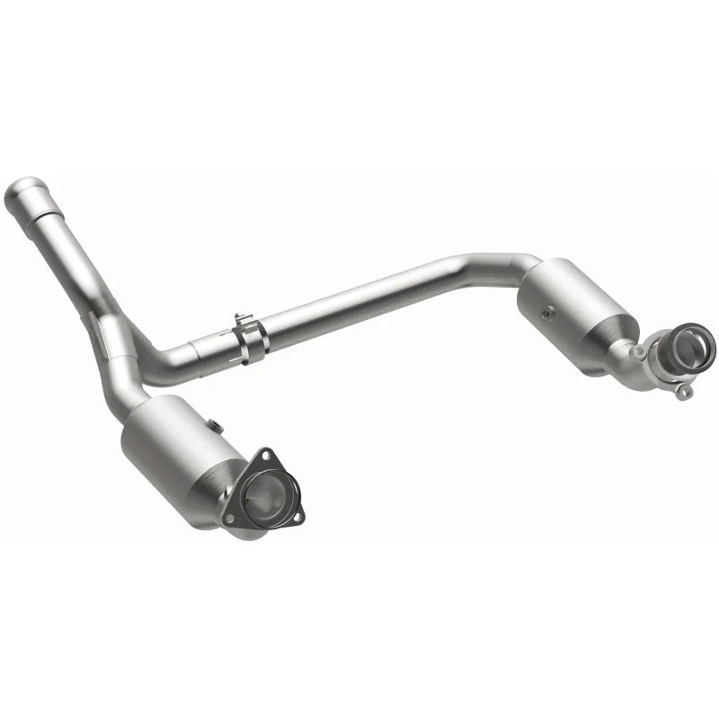 Magnaflow 19-20 GMC Sierra 1500 Single Underbody 4.3L/5.3L Direct Fit Catalytic Converter - Side View