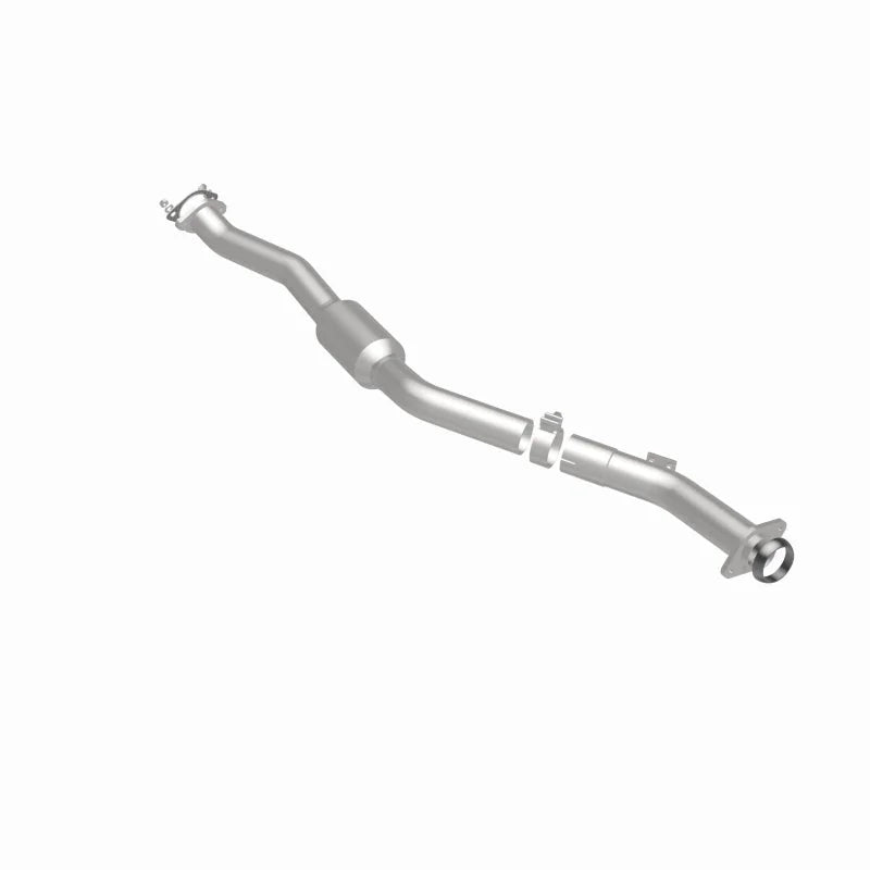 Magnaflow 19-22 Subaru Ascent 2.4L OEM Grade Federal / EPA Compliant Direct-Fit Catalytic Converter - Installation View