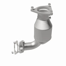 Load image into Gallery viewer, Magnaflow 19-22 Subaru Ascent 2.4L OEM Grade Federal / EPA Compliant Manifold Catalytic Converter - Installation View