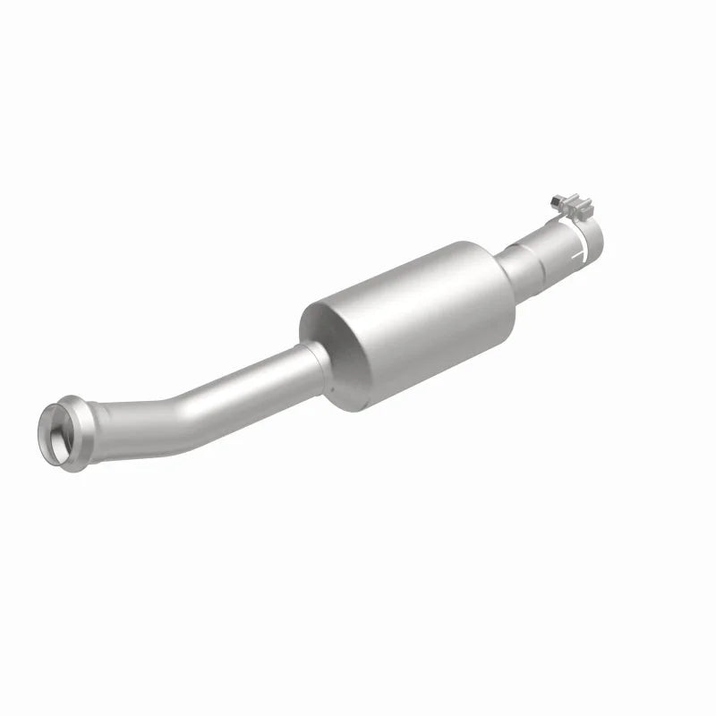Magnaflow 20-22 Ford Escape Rear Underbody 1.5L Direct Fit Converter - Installation View