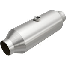 Load image into Gallery viewer, Magnaflow 2.00 1/O2 CA 4in. Spun Universal Converter - Main Product View