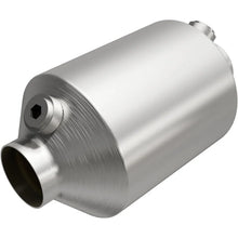 Load image into Gallery viewer, Magnaflow 2.00 2/O2 CA 5in. Spun CA Universal Converter - Main Product View
