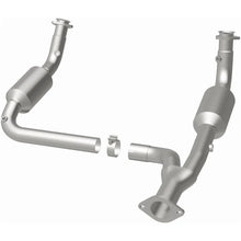 Load image into Gallery viewer, Magnaflow 2000 Cadillac Escalade 5.7L Direct Fit Converter - Side View