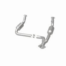 Load image into Gallery viewer, Magnaflow 2000 Cadillac Escalade 5.7L Direct Fit Converter - Additional View 15