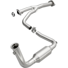 Load image into Gallery viewer, Magnaflow 2004 Jeep Liberty 3.7L Direct Fit Converter - Main Product View