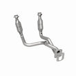 Load image into Gallery viewer, Magnaflow 2005 Ford F-250 Super Duty 6.8L Direct Fit Converter - Additional View 16