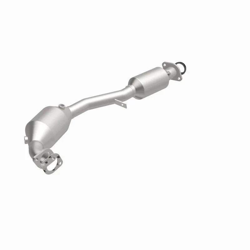 Magnaflow 2005 Saab 9-2X 2.5L Direct Fit Converter - Back View