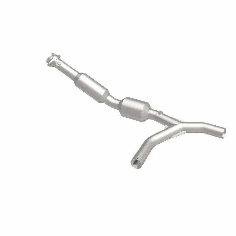 Magnaflow 2007 Ford E-150 4.6L Direct Fit Converter - Back View