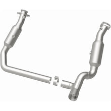 Load image into Gallery viewer, Magnaflow 2009 Dodge Ram 1500 4.7L Direct Fit Converter - Installation View