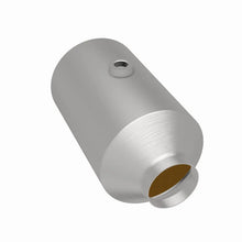 Load image into Gallery viewer, Magnaflow 2.00in. Mid-Bed O2 CA Universal Converter - Additional View 6