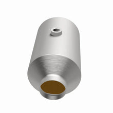 Load image into Gallery viewer, Magnaflow 2.00in. Mid-Bed O2 CA Universal Converter - Additional View 8