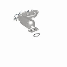 Load image into Gallery viewer, Magnaflow 2011 Toyota Sienna 3.5L Direct Fit Converter - Additional View 12