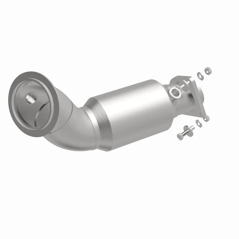 Magnaflow 2015 M3 3 Underbody Direct Fit Converter - Side View