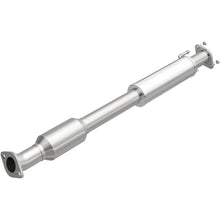 Load image into Gallery viewer, Magnaflow 2015 Sedona 3.3 Underbody Direct Fit Converter - Main Product View