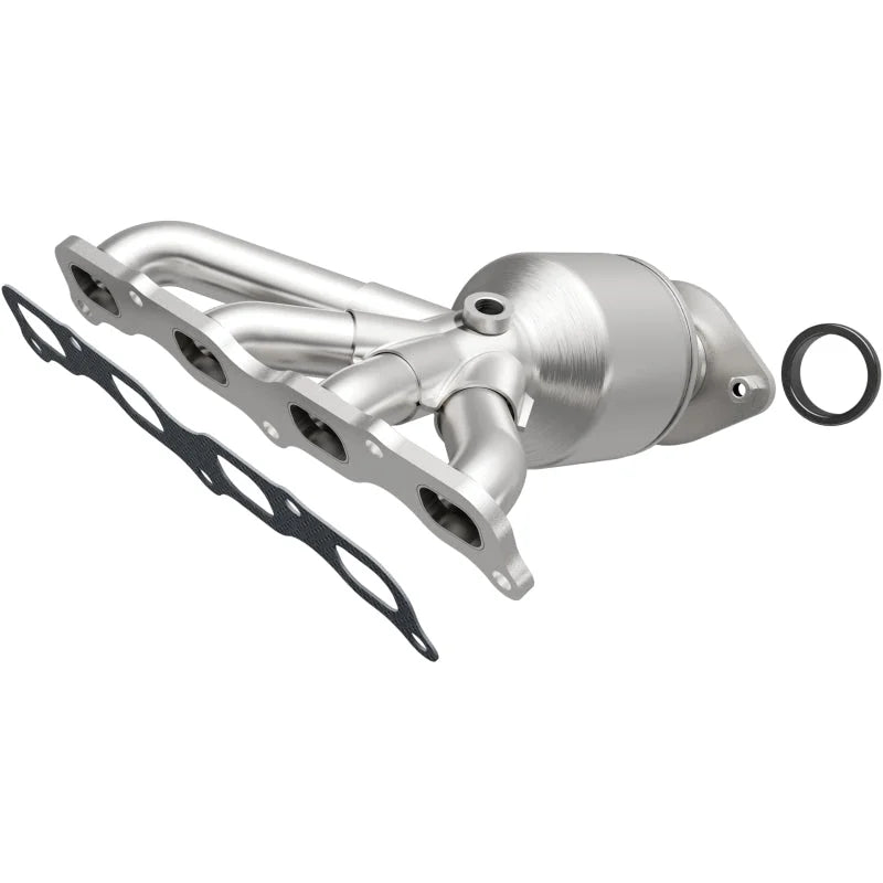 Magnaflow 2016 Mitsubishi Outlander Manifold 2.4L Direct Fit Catalytic Converter - Main Product View