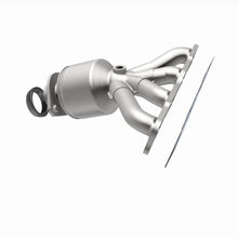 Load image into Gallery viewer, Magnaflow 2016 Mitsubishi Outlander Manifold 2.4L Direct Fit Catalytic Converter - Additional View 7