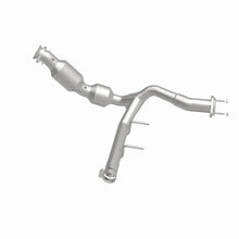 Load image into Gallery viewer, Magnaflow 21-23 Ford F-150 3.5L Right Underbody Direct Fit Converter - Additional View 14