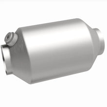 Load image into Gallery viewer, Magnaflow 2.25in. 1/O2 CC Spun OEM Universal Converter - Additional View 6
