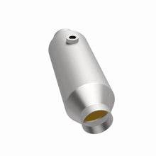 Load image into Gallery viewer, Magnaflow 2.50in. CA OBDII Universal Converter - Additional View 11