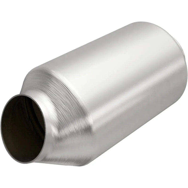 Magnaflow 2.50in. CA Spun Cen/Ang Universal Converter - Main Product View