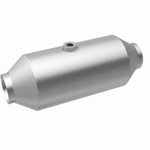 Load image into Gallery viewer, Magnaflow 2.50in. Uni. Ford 8617 Mid-Bed Series Direct Fit Converter - Additional View 8