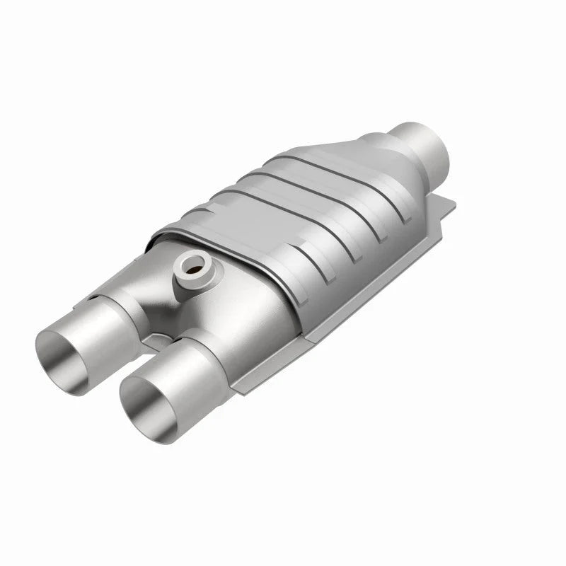 Magnaflow 2.5in./2in. S/D CAOBDII Universal Converter fits 1996-2000 Chevrolet Express 1500 / 2500 / 1996-1998 Dodge B1500...