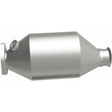 Load image into Gallery viewer, Magnaflow 77-79 Transporter L4 Direct Fit Converter - Additional View 7