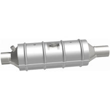 Load image into Gallery viewer, Magnaflow 94-95 Universal Converter Ford truck 7.5L CA - Back View