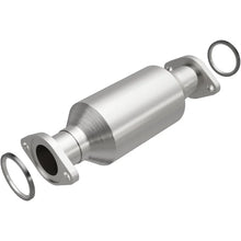 Load image into Gallery viewer, Magnaflow 95-99 Toyota Tacoma / 1997 Geo Prizm Direct-fit Catalytic Converter - Main Product View
