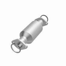 Load image into Gallery viewer, Magnaflow 95-99 Toyota Tacoma / 1997 Geo Prizm Direct-fit Catalytic Converter - Additional View 14