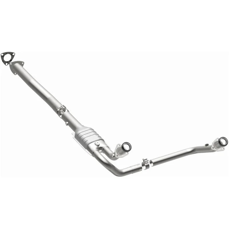 Magnaflow 96-01 Chevy Express 1500 4.3L Direct Fit Converter - Installation View