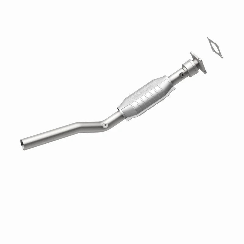 Magnaflow 96-97 Chrysler Cirrus 2.4L Direct Fit Converter - Back View