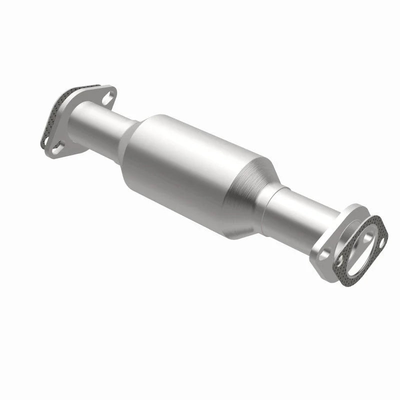 Magnaflow 96-97 Nissan Pickup 2.4L Direct Fit Converter - Back View