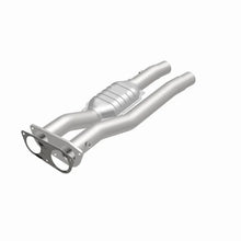 Load image into Gallery viewer, Magnaflow 96-99 Chevy C2500 Suburban 7.4L Direct Fit Converter - Additional View 5